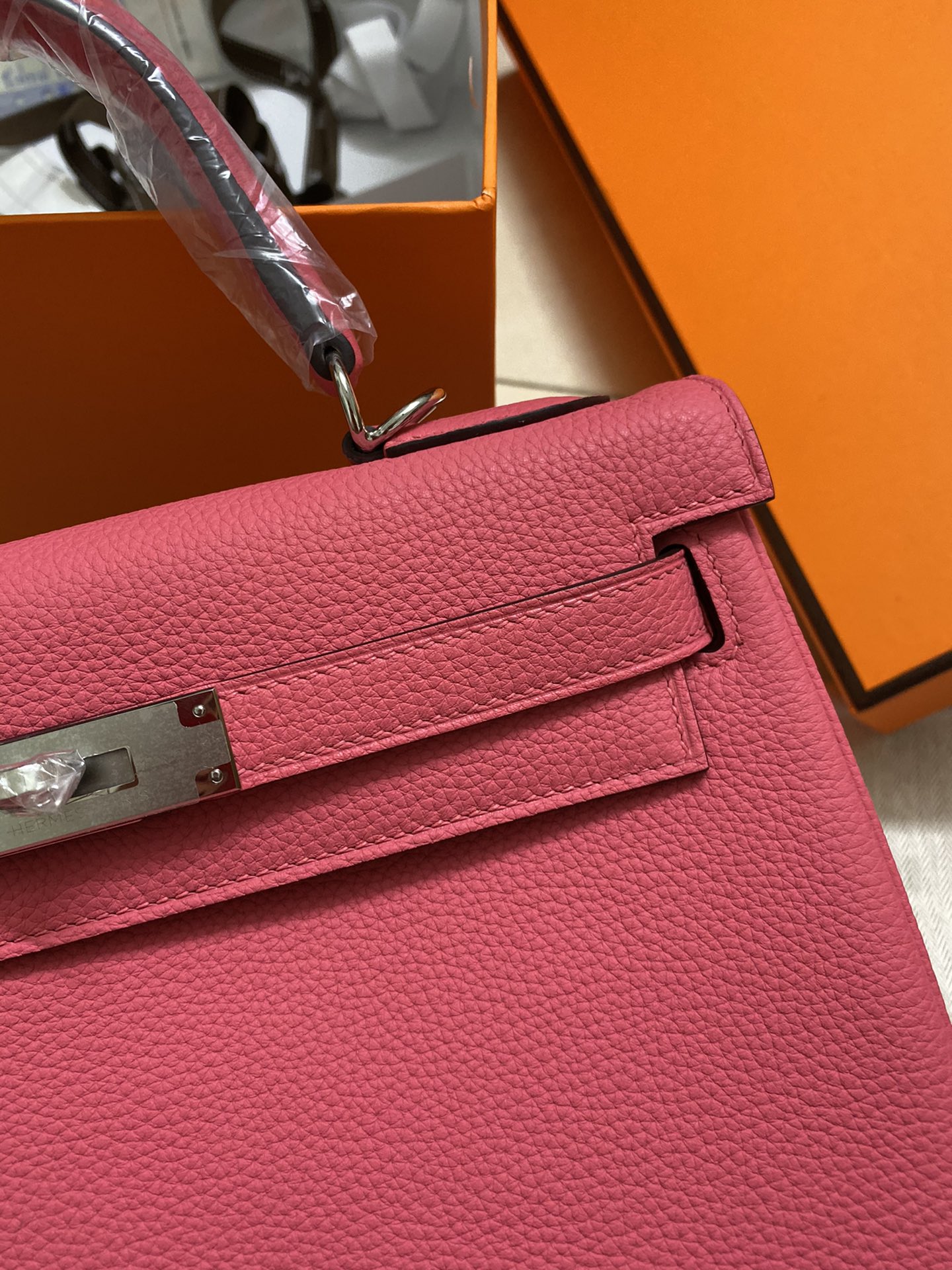 Hermes Kelly 28cm Handbag Shoulder Bag in Rose Red Togo Leather